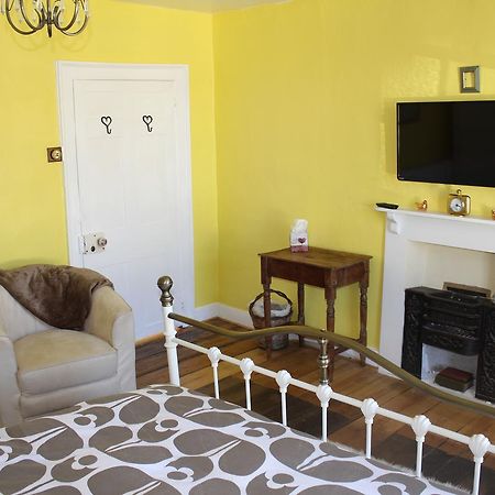 ダンスター The Olde House Bed & Breakfast エクステリア 写真