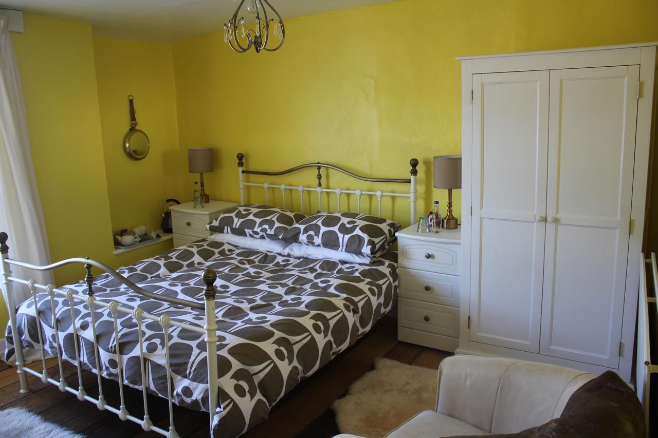 ダンスター The Olde House Bed & Breakfast エクステリア 写真