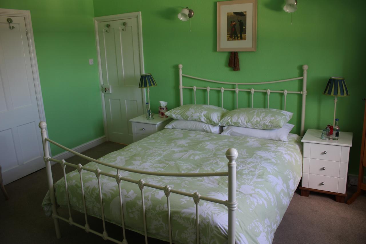 ダンスター The Olde House Bed & Breakfast エクステリア 写真